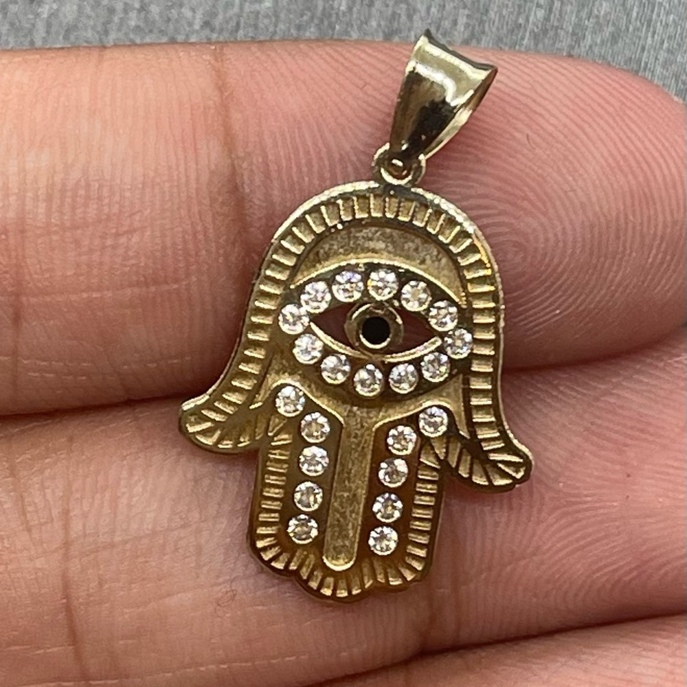 10k Gold Hamsa Pendant